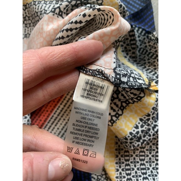 Vince Camuto Geometric Pattern Sleeveless Tunic Blouse Size Medium - Picture 12 of 13